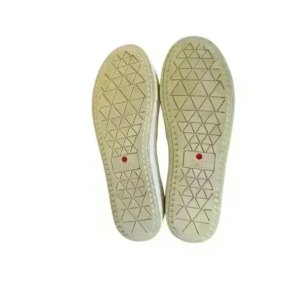 Blondo Women's‎ Gallert Waterproof Slip On Sneaker in Mushroom Suede Women’s 7.5 - Picture 5 of 9